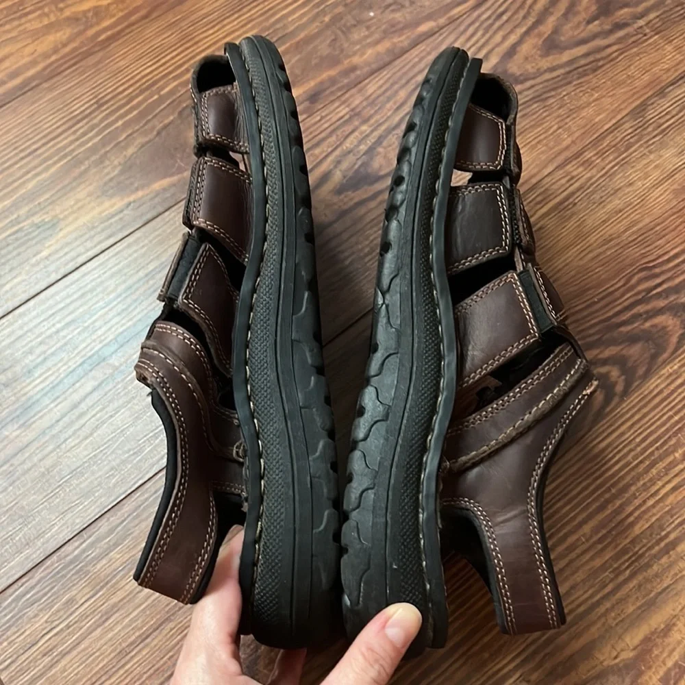 Sketchers Men’s Brown Leather Caged Fisherman Sandals. Sling Back. Sz11